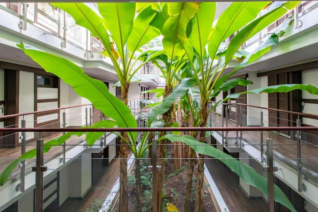A7- 2 Bdr Sea & Mountain View - Ac, Parking, Pool & Terrace Apartment Antibes Exterior photo
